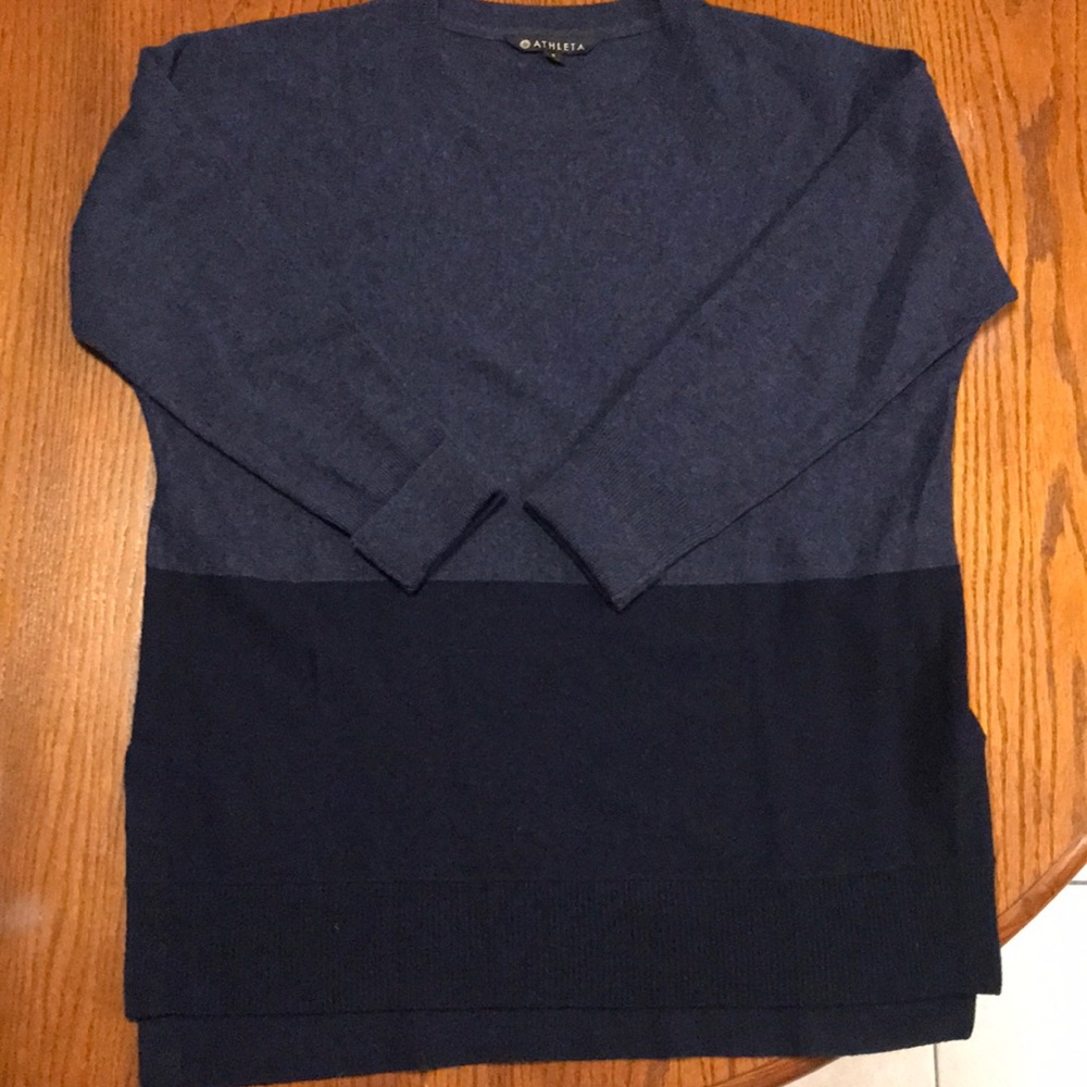 Blue wool/cashmere blend sweater Size Small.